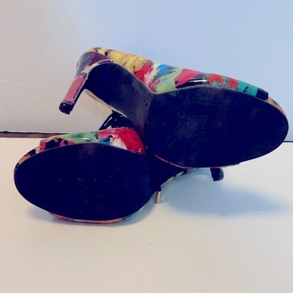 Candies size 7.5 multi color stiletto heels with peep toes - Picture 5 of 6